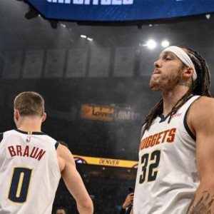 半岛体育app-【观察】二级腿筋拉伤，戈登打抢七背后的英雄主义